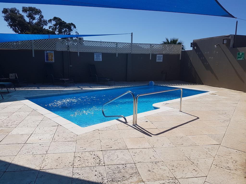 Mandurah Foreshore Motel Exteriör bild